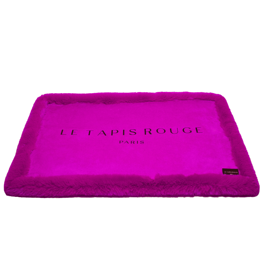 tapis rouge paris fourrure synthetique vegan tapis rouge paris fourrure synthetique vegan