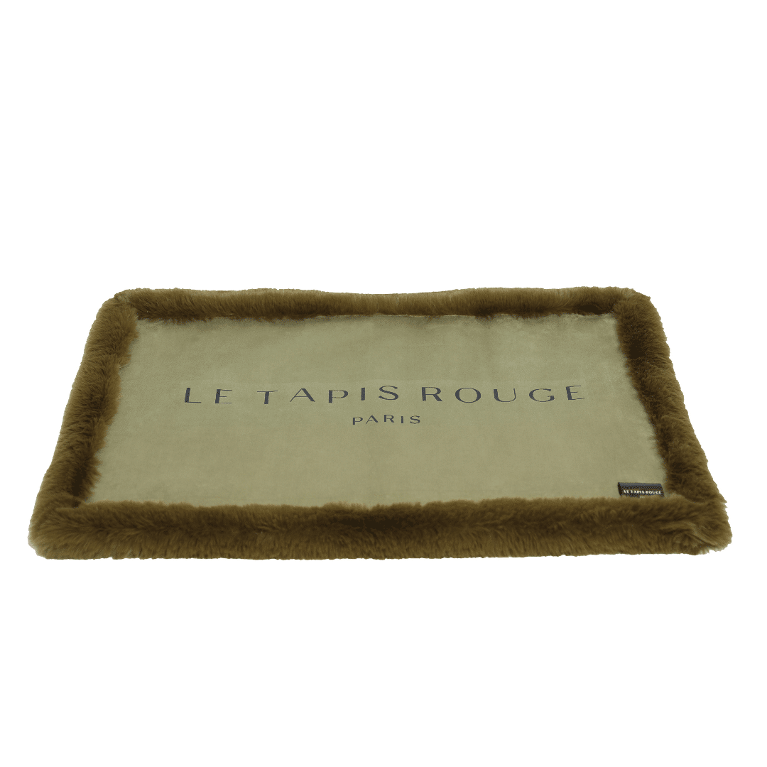 tapis rouge paris fourrure synthetique vegan tapis rouge paris fourrure synthetique vegan