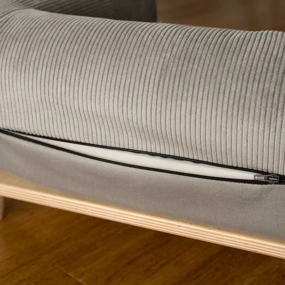 canape en bois sonya chien animood canape en bois sonya chien animood